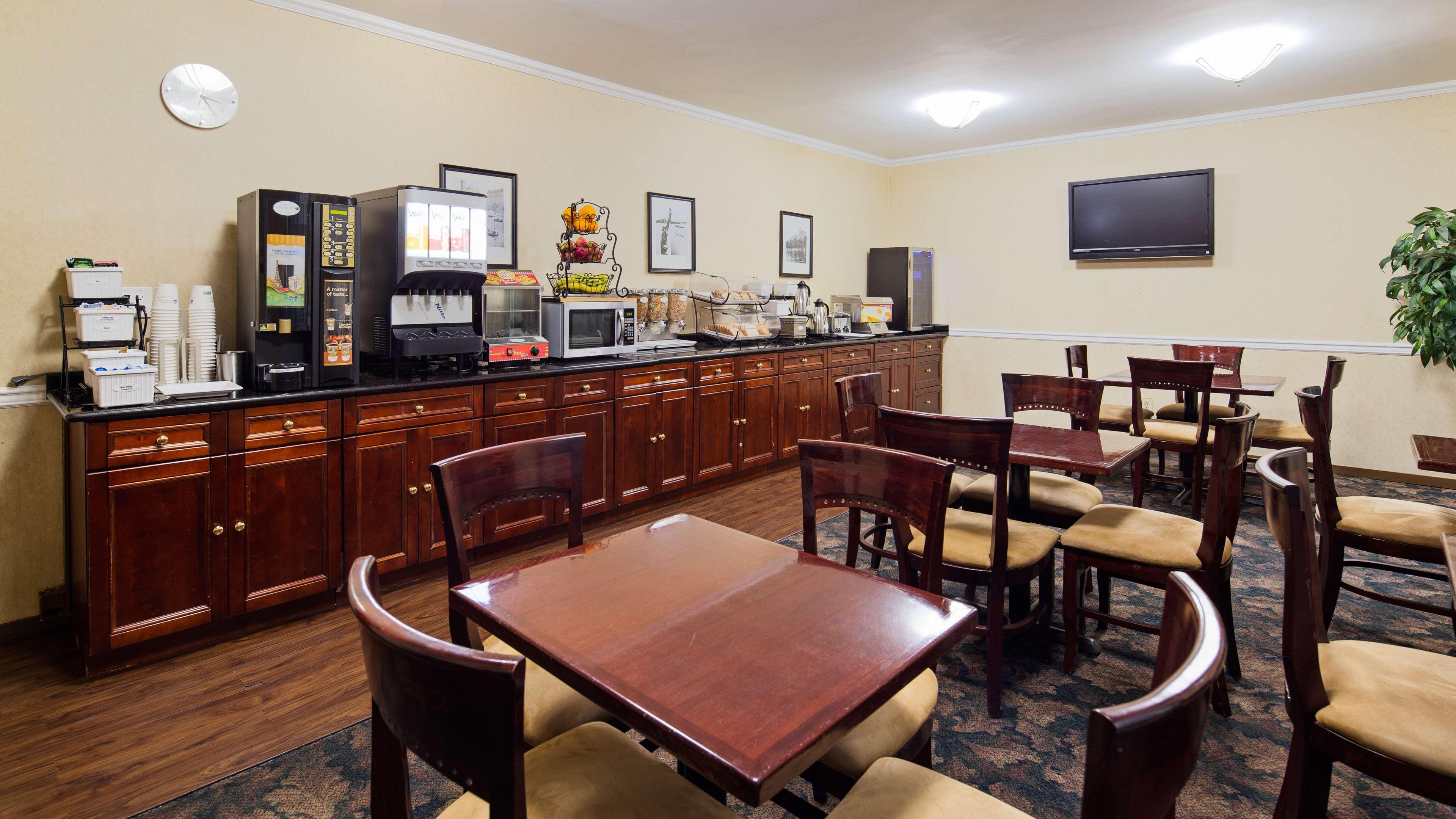 Best Western Queens Court Ню Йорк Екстериор снимка