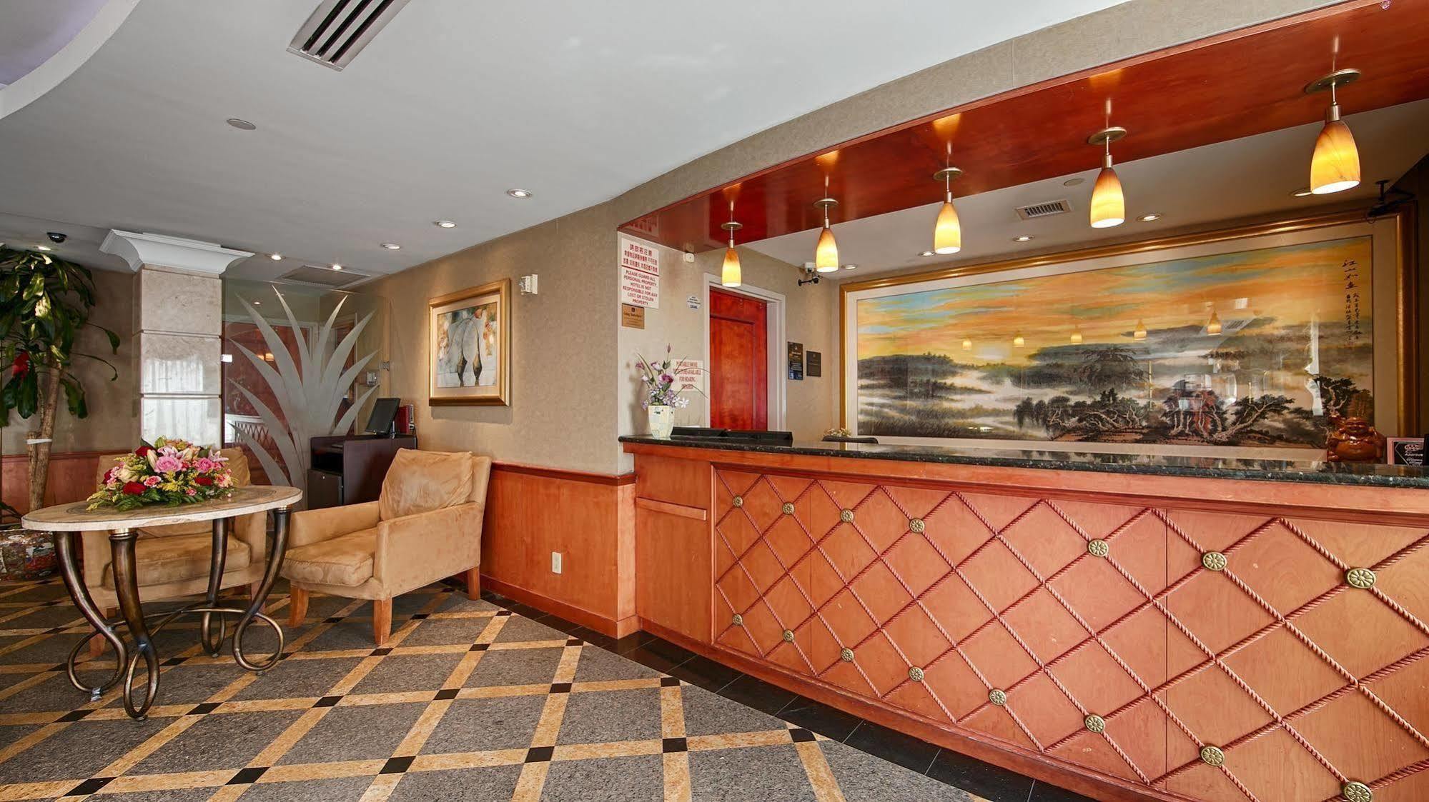 Best Western Queens Court Ню Йорк Екстериор снимка